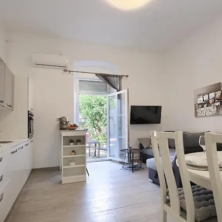 Apartman Emilia * Pula